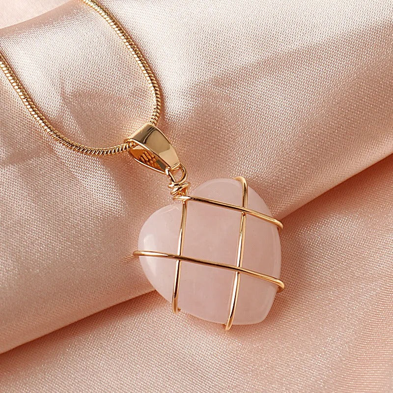 Pendentif femme quartz rose presentation