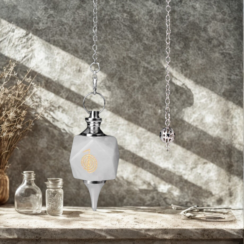 Pendule Divinatoire Pierre Naturelle hexagonale variante cristal de lune