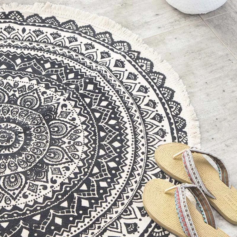 Tapis mandala noir zoom
